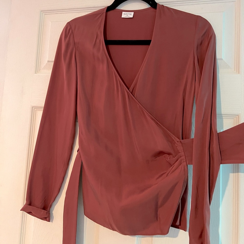 Aritzia Babaton wrap top
